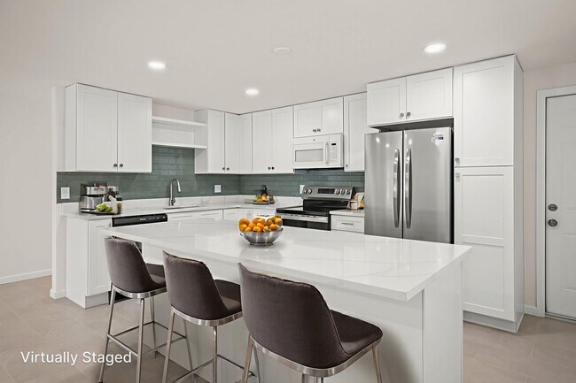 virtualmente puesta en escena - 8860 58th St N