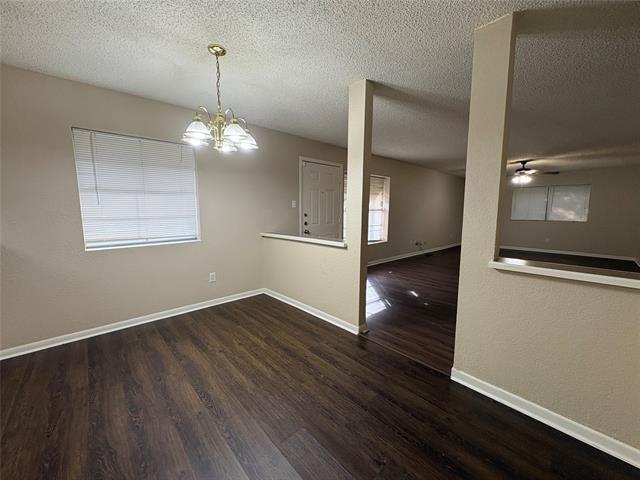 Foto del edificio - 828 Misty Glen Dr