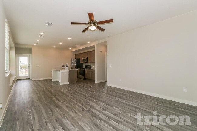 Building Photo - 1733 Mexican Heather Dr