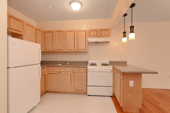 Foto del edificio - 36 Hilton Ave