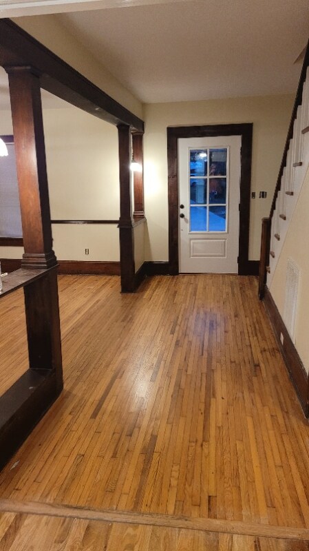 Foto del edificio - 390 E Main St