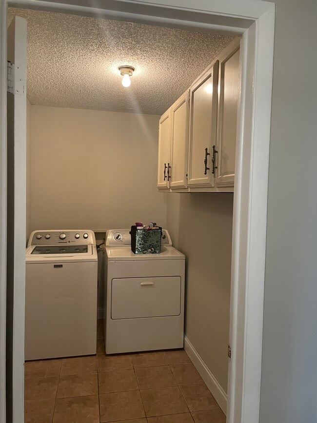 Building Photo - 1718 Starboard Dr