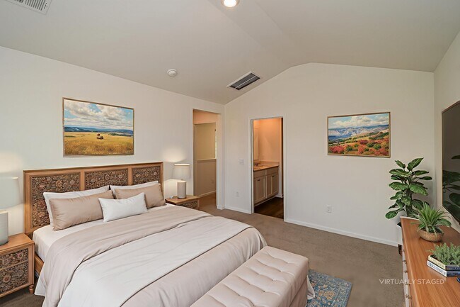 Foto del edificio - 60 Striker Rd