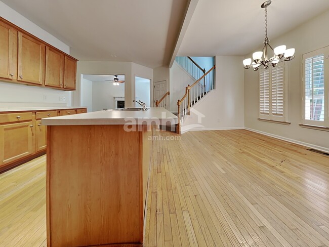 Foto del edificio - 3063 Woodbridge Ln