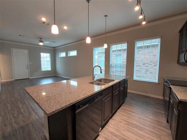 Foto del edificio - 6504 Turner Fields Ln