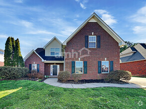 Building Photo - 443 Titans Cir
