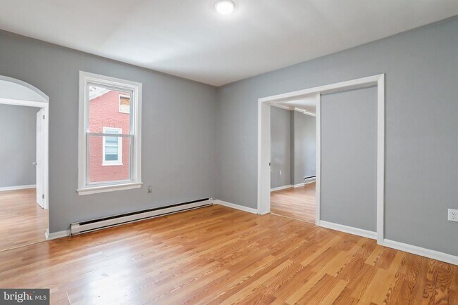 Foto del edificio - 655 S Potomac St