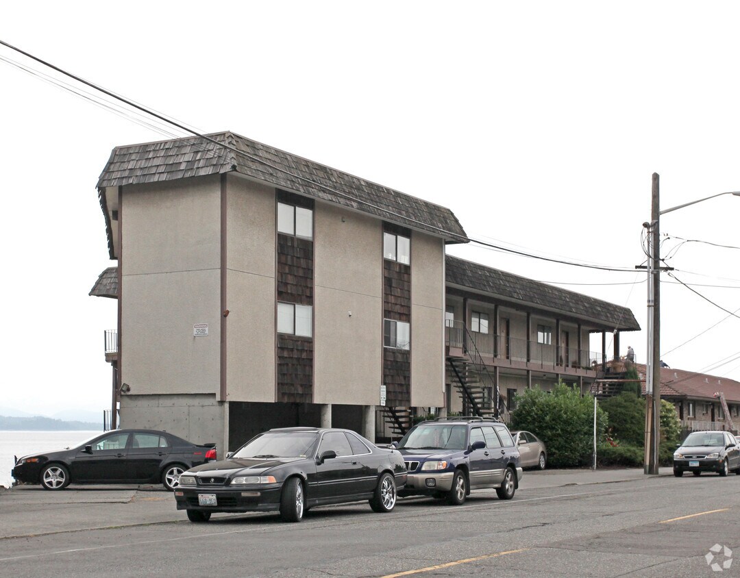 Beachcomber Apartments Apartments - 3625 Beach Dr SW Seattle, WA |  Apartments.com