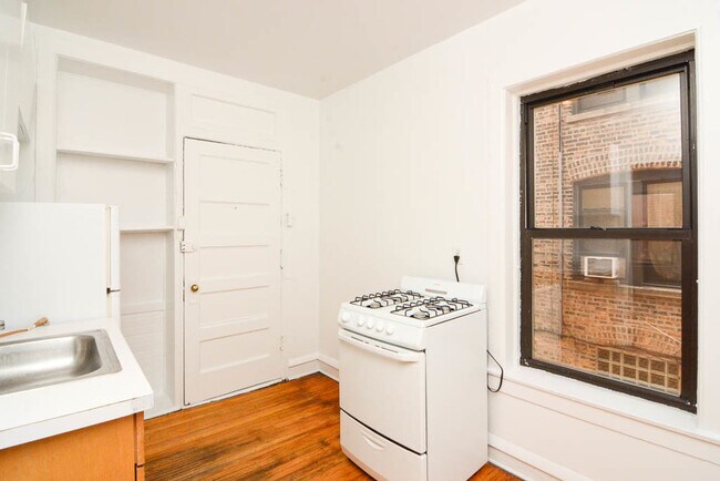 Foto del edificio - 2714 N Spaulding Ave