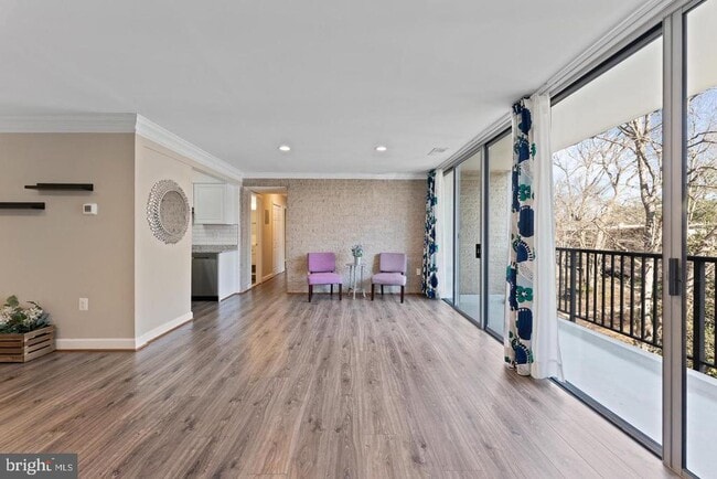 Building Photo - 4410 Briarwood Ct N