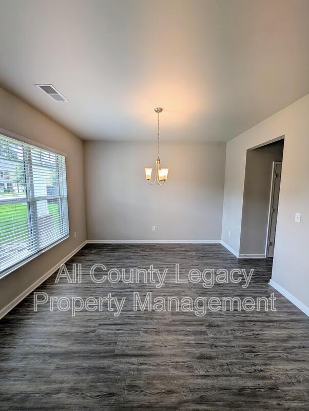 Foto del edificio - 1313 Brookstone Lake Dr