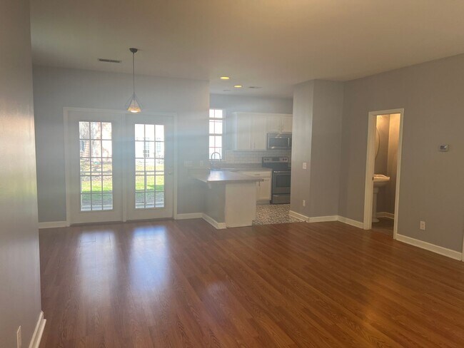 Foto del edificio - Beautiful Unfurnished Townhouse in Wellstone!