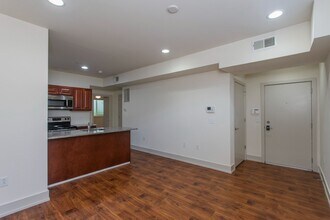 Building Photo - 699 W Berks St
