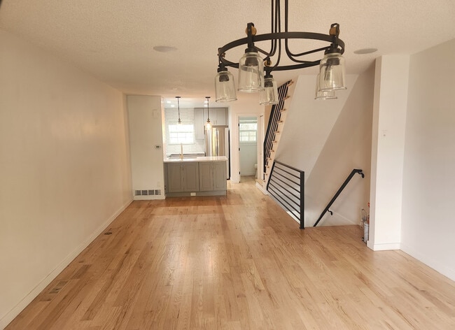 Dining room - 1811 S Quebec Way