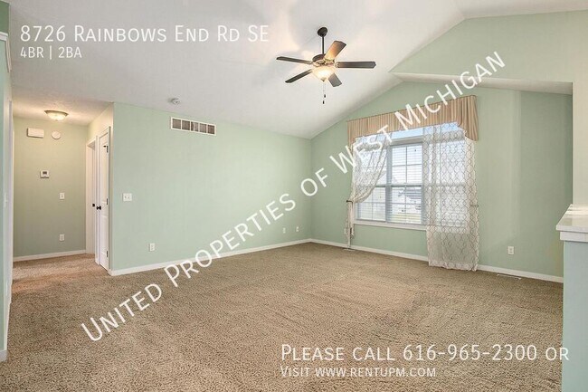 Building Photo - Available Now | 4 bed 2 bath Single-Family...