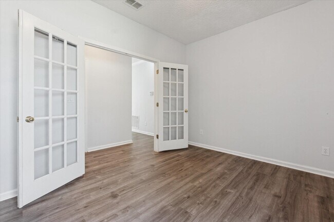 Foto del edificio - 140 Corral Cir