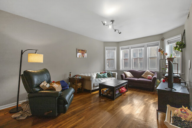 Building Photo - 1524 N Artesian Ave