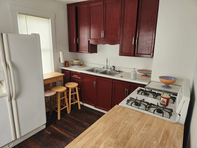 Foto del edificio - 4648 W 149th St