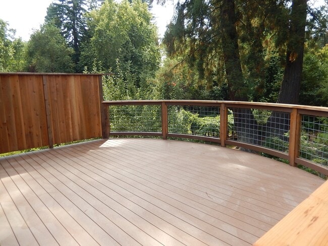 Building Photo - 1,188 Square Foot Recently built custom Cr...