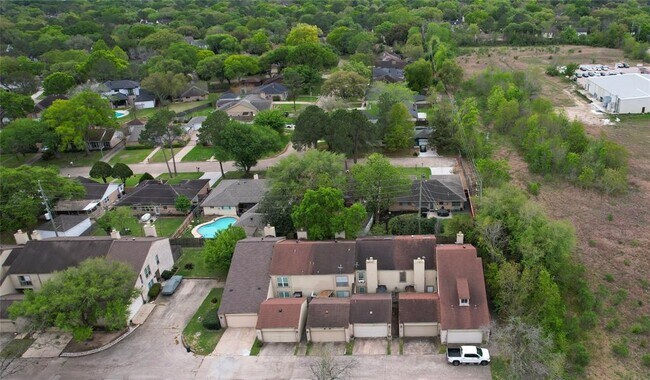 Building Photo - 14211 Briarsage Ct