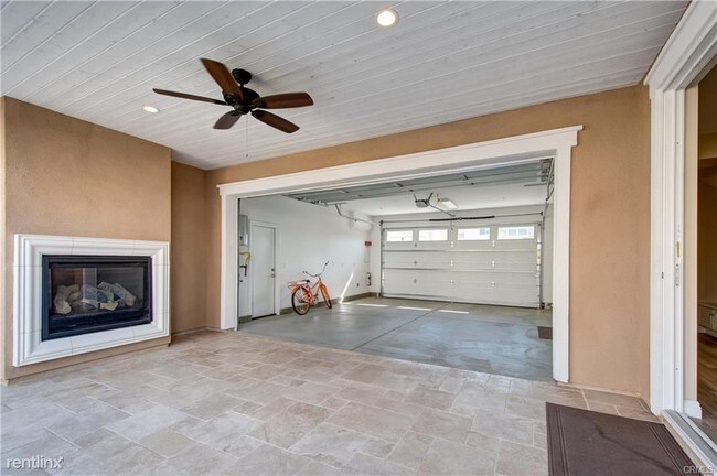 4 Br 4 Bath House 117 Sideways House For Rent In Irvine Ca