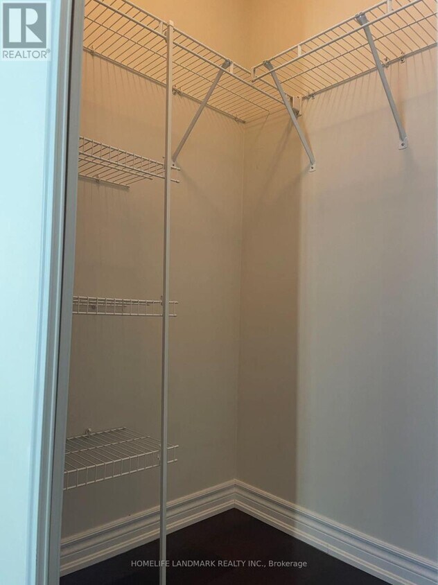 Photo du bâtiment - 761-3761 Bay St.