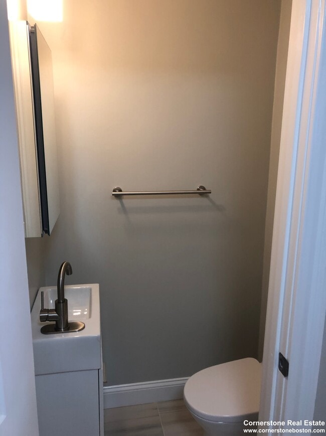 Building Photo - 14 Symphony Rd