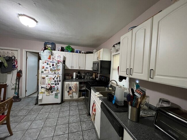 Building Photo - 20 Garland Ave