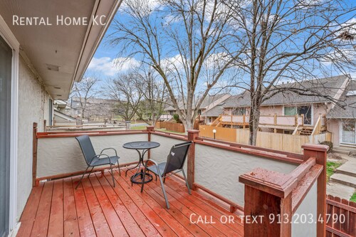 Building Photo - 10965 Gillette-