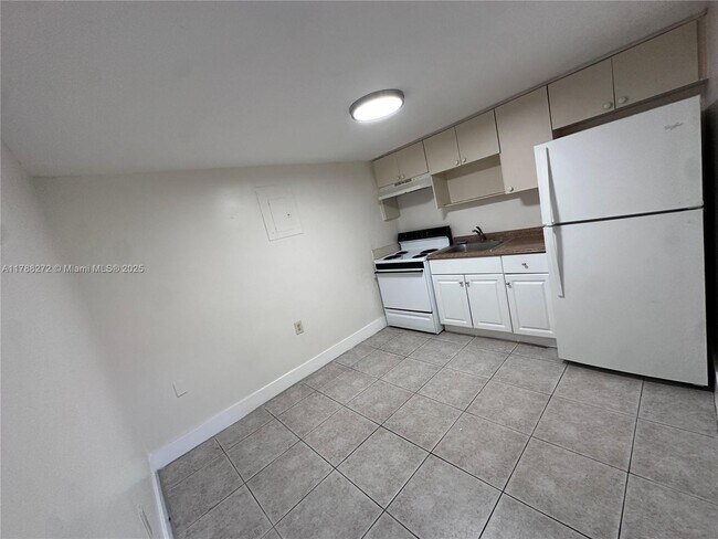 Foto del edificio - 16150 NE 19th Ct