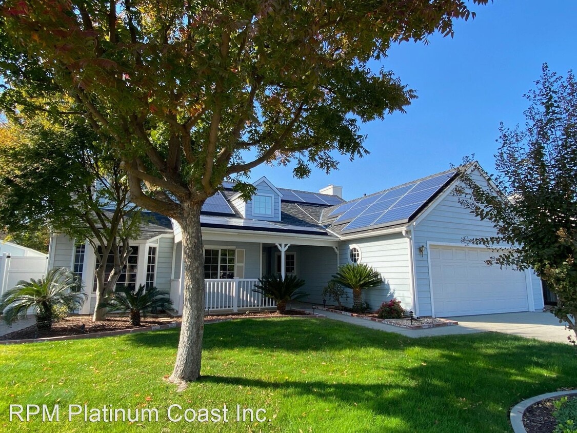 4 br, 2.5 bath House 22 N. Bliss Ave. House Rental in Clovis, CA