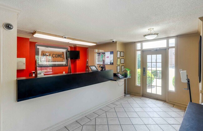 Foto del edificio - Furnished Studio-Atlanta - Perimeter - Hammond Drive