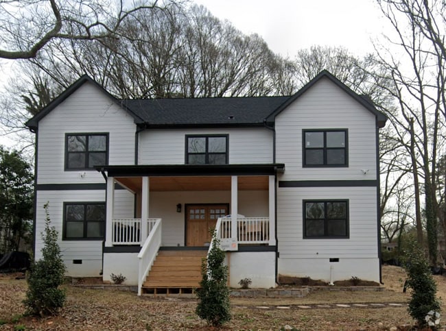 Building Photo - Room in House on Holly St NW