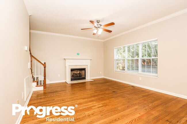 Building Photo - 398 Roxie Ct