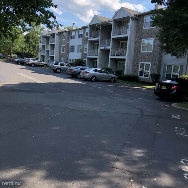 Building Photo - 2 br, 2 bath Condo - 48 Juniper Way