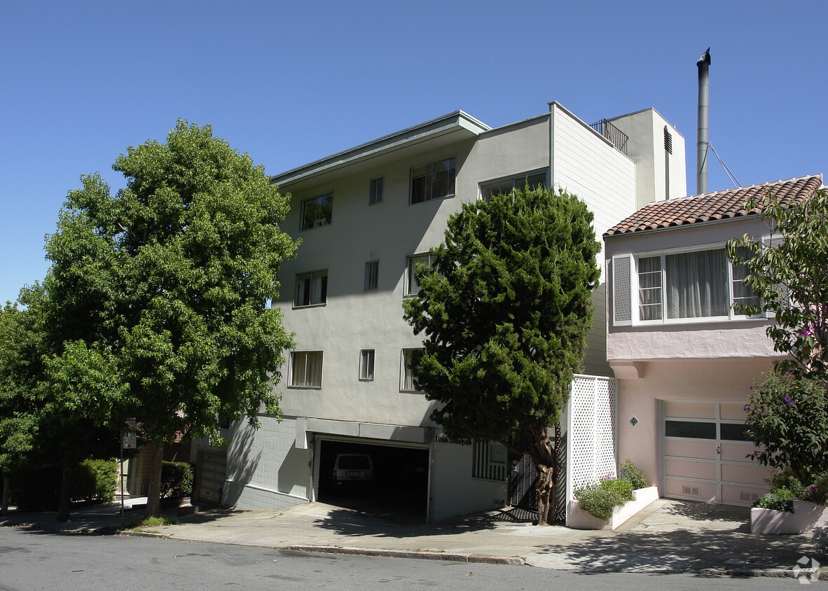 Building Photo - 1266 Stanyan St
