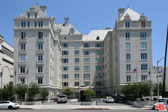 Foto del edificio - 1424 N Crescent Heights Blvd