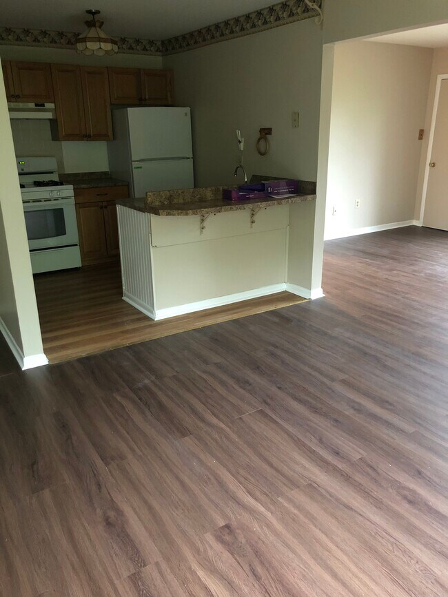 Foto del edificio - 1530 Creekside Rd