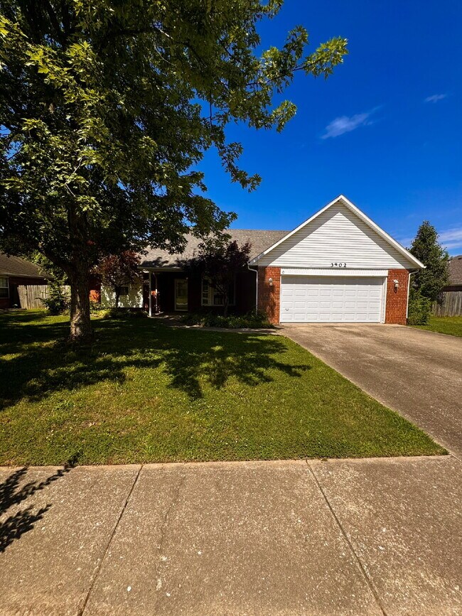 Foto del edificio - 3802 SW Maple Rd