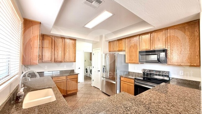 Building Photo - 25707 W Williams Ct