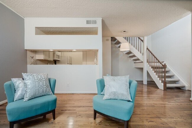Building Photo - 2125 Augusta Dr