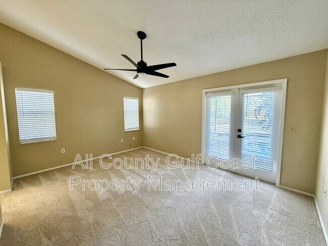 Building Photo - 4935 82nd Pl E