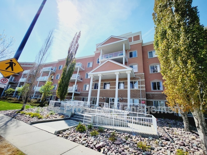 Primary Photo - 263 Macewan Rd