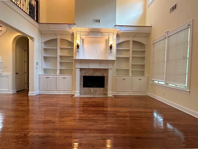 Foto del edificio - Exquisite 5 Bedroom Home in Robinson Crossing