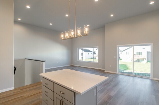 Building Photo - 3725 33rd St S