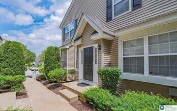 Building Photo - 4176 Bunker Hill Dr S
