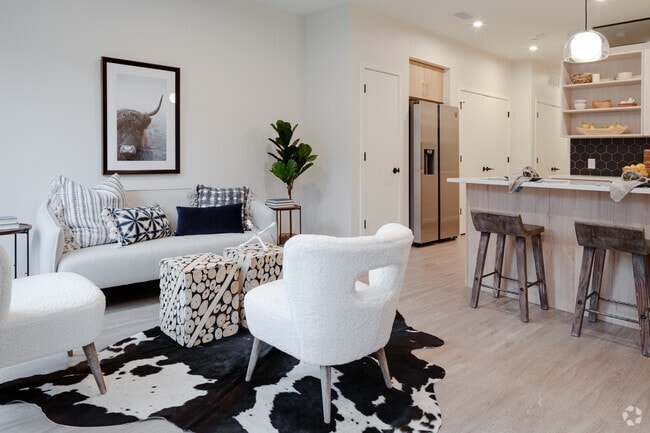 1BR, 1BA - 698SF - The Arboretum Apartments