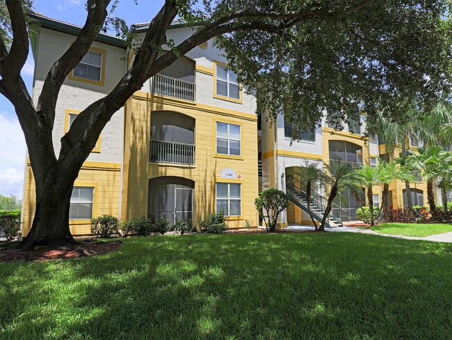 Building Photo - Royal Greens 11480-102