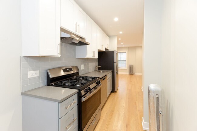 Foto del edificio - 520 W Cornelia Ave