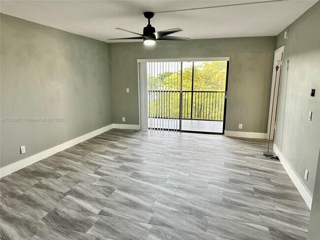 Building Photo - 6575 W Oakland Park Blvd
